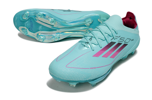 Chuteiras Adidas F50+.