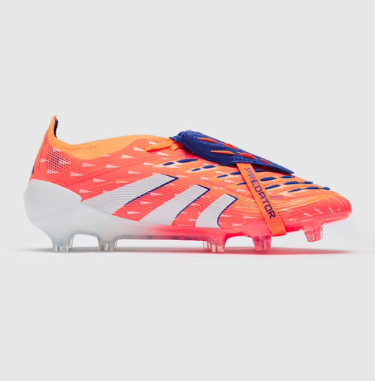 Chuteiras Adidas Predator com cadarço
